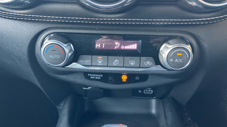 Nissan Juke 1.0 DiG-T 114 N-Connecta 5dr DCT Petrol Hatchback